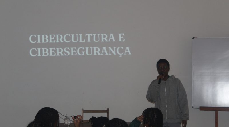 Semana das TIC no Colégio Kitabu promove cultura de cibersegurança entre alunos
