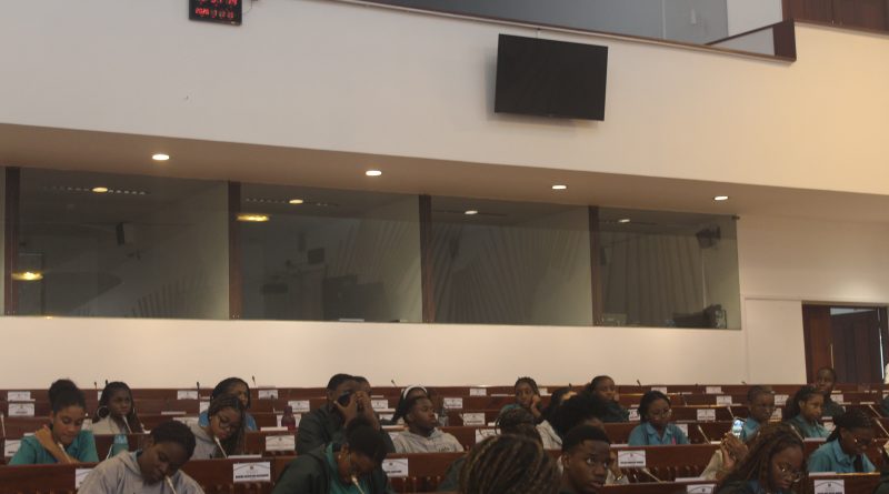 Alunos visitam a Assembleia da República para reforçar a formação cívica e democrática